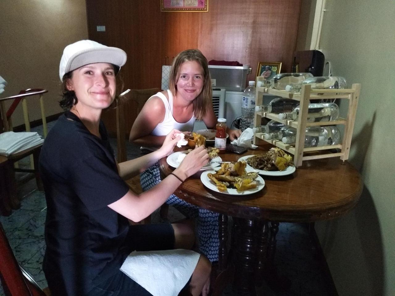 กันตวรรณ เฮาท์ Hostel Krabi ภายนอก รูปภาพ