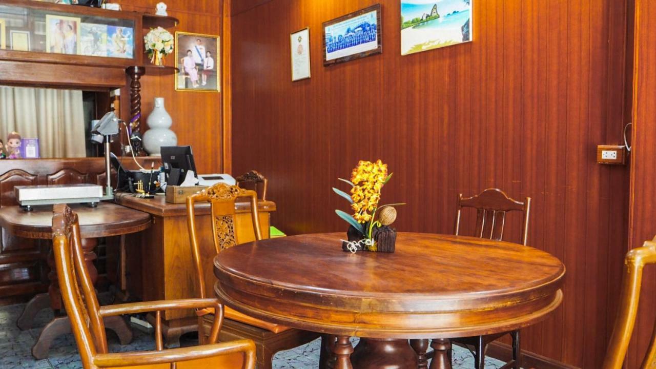 กันตวรรณ เฮาท์ Hostel Krabi ภายนอก รูปภาพ